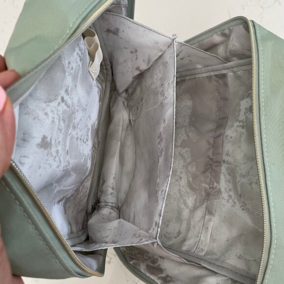 Saje Natural Wellness Cosmetic Toiletry Zip Bag Mint Green Gold Hardware NWOT - Picture 6 of 10